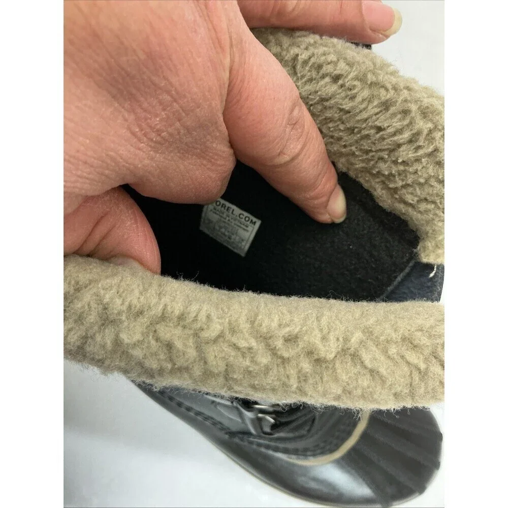 Sorel youth snow